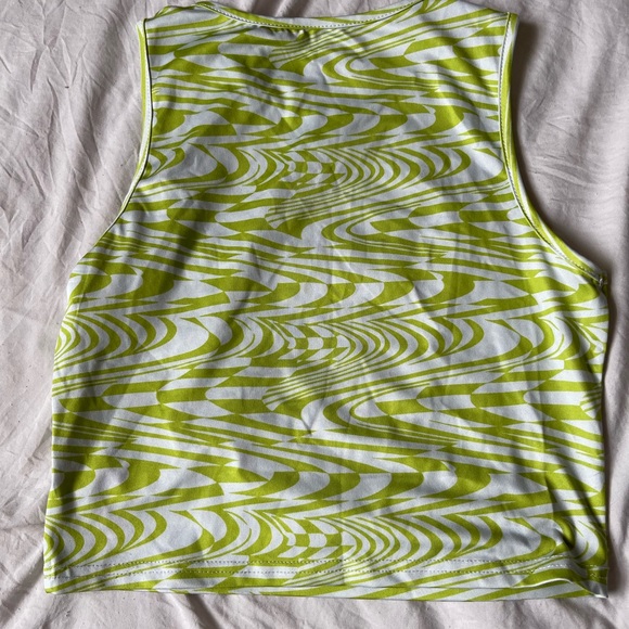 Trippy pattern tank - Picture 2 of 4